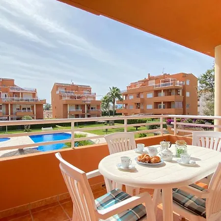 Lovely 2-bed Just 200 M From The Beach * Denia