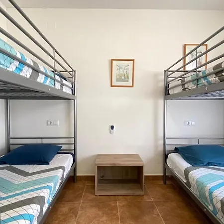 Lovely 2-bed Just 200 M From The Beach Apartment Denia